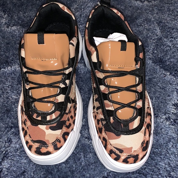 Shoes (NEW) - Picture 2 of 2